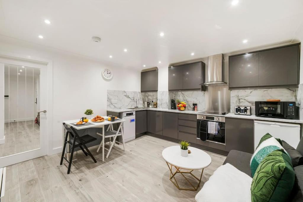 Modern 2 Bedroom Apartment In The Heart Of London Londres Exterior foto