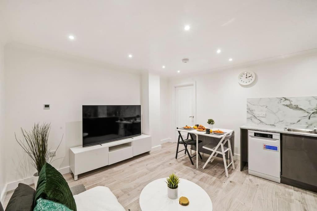 Modern 2 Bedroom Apartment In The Heart Of London Londres Exterior foto